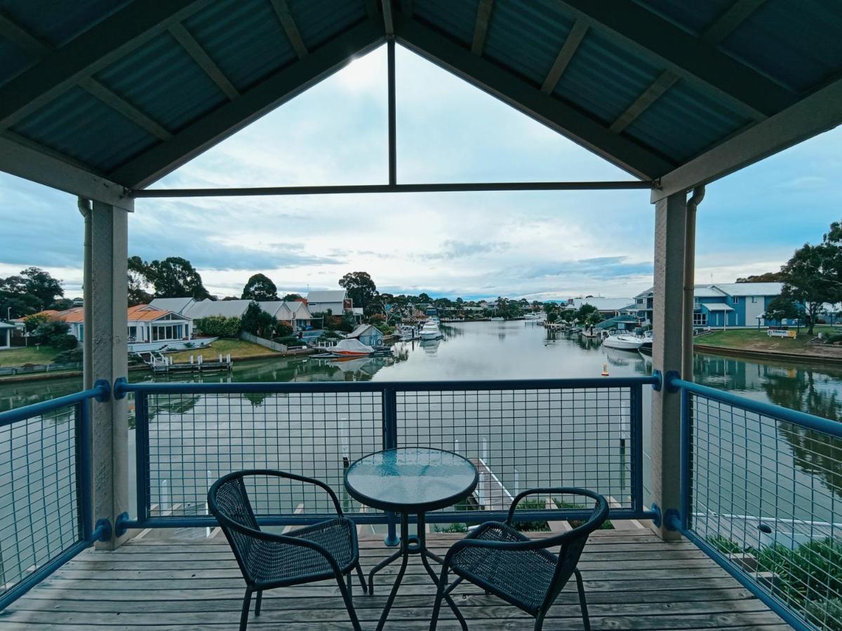 The View - Captains Cove Waterfront Resort Paynesville Ngoại thất bức ảnh