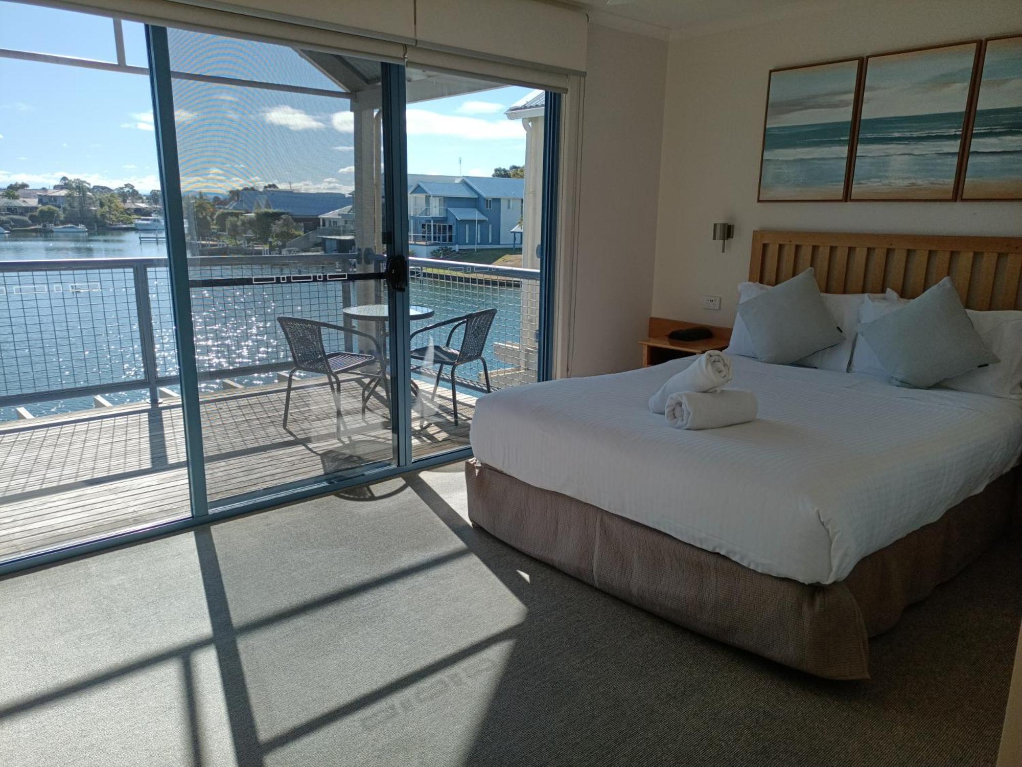 The View - Captains Cove Waterfront Resort Paynesville Ngoại thất bức ảnh